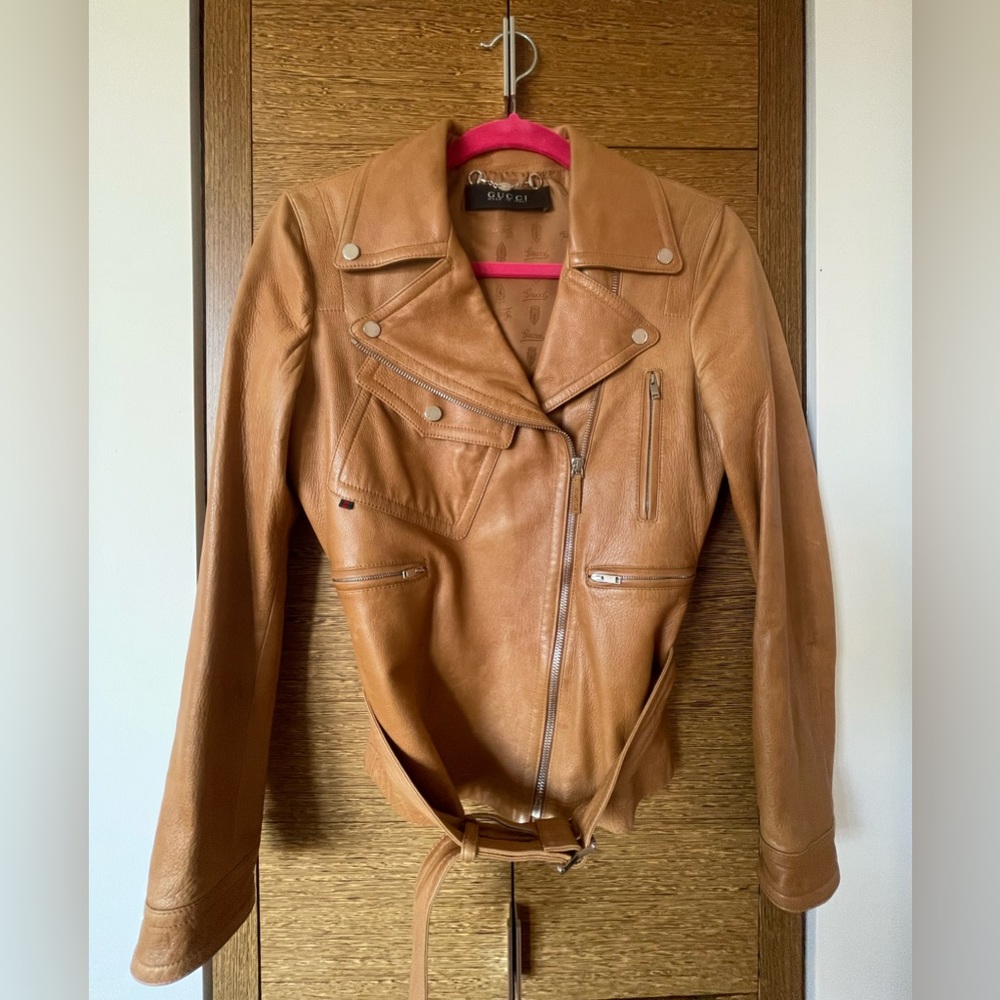 Gucci rich cognac leather trench style jacket with belt